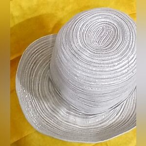 Woman's Hat